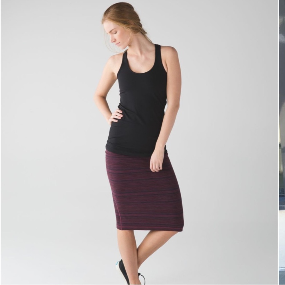 Lululemon Tube and From Pencil Skirt Cyber Red Size 4